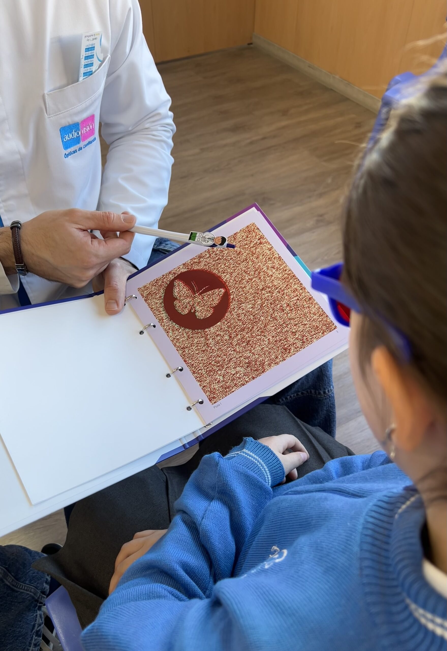 Prueba visual realizada durante la jornada de AudioVisión en el Colegio Ave María